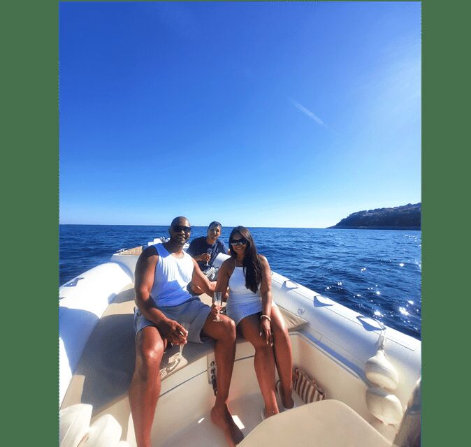 Nice: Visite privé en Bike & Boat 3h Villefranche-Cap ferrat - Meet your guide and get photo-ready at the top spots