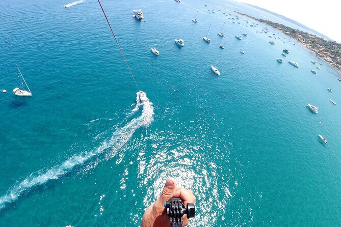 Parasailing flight two people, in Mandelieu-Cannes - Who Can Fly? Age, Skills, and Passenger Limits