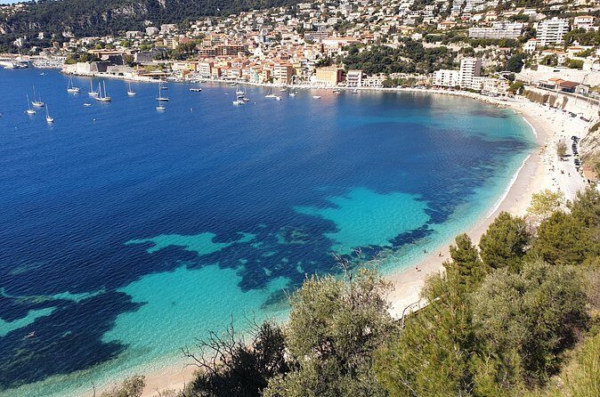 Private Cruise Excursion "Highlights of the French Riviera" - Monaco context: hearing the story behind Casino Square