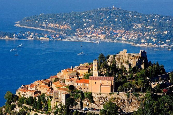 Private Driver/Guide to Monaco, Monte-Carlo and Eze Village - Monte-Carlo Casino Square and Hotel de Paris: Luxury as a Photo Mission