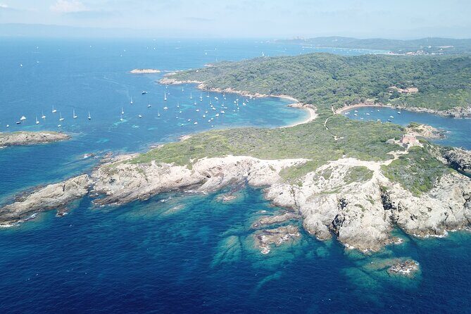 Private full-day boat trip to Porquerolles - Food on the water: bring a picnic or eat in the village