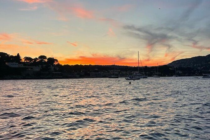 Private Luxury Boat Tour of the Beautiful Riviera Nice / Monaco - Plage de Èze-sur-Mer: Anchor Time, Appetizers, and a Real Swim Break