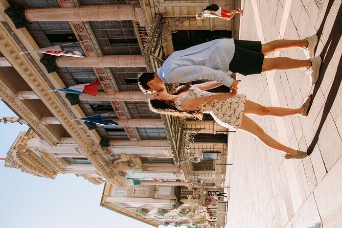 Private Professional Vacation Photoshoot in Nice - Couples, families, friends, and birthdays: who this session supports best