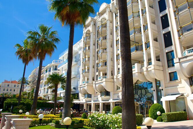 Private tour French Riviera Shopping & Lunch in St Paul de Vence - Palais des Festivals Red Carpet Stop: A Short Dose of Film-Festival Glamour