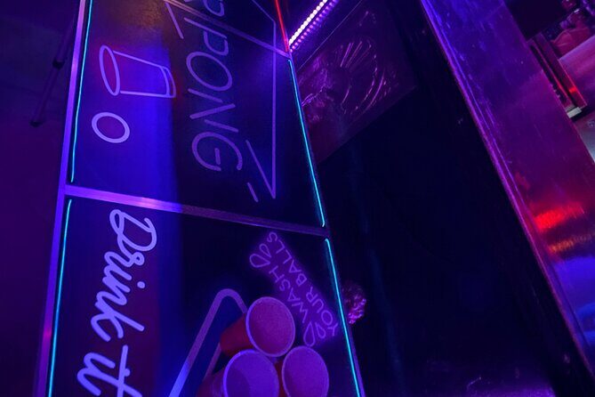 Pub Crawl Nice : Drink, Laugh, Meet the World - Entering the evening: Akathor Pub at 9:00 PM