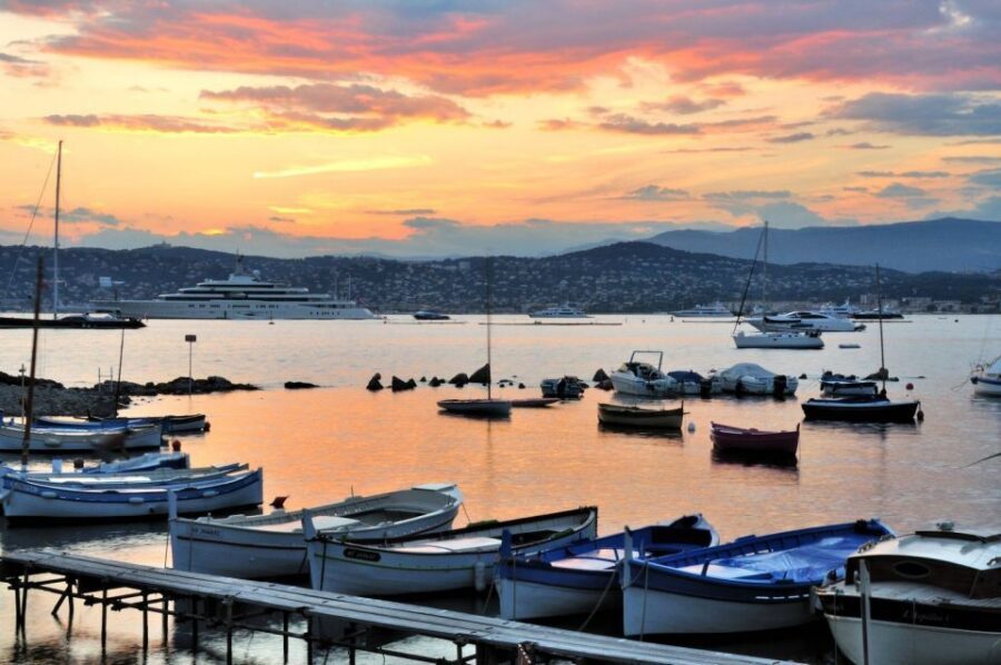 Saint Paul de Vence, Antibes, and Cannes from Nice - Half-Day Value: Provence, Yachts, and Cannes for One Price