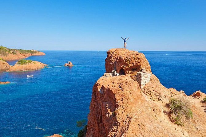 Saint-Tropez and Port Grimaud Full-Day Tour - Why Saint-Tropez and Port Grimaud Feel So Different