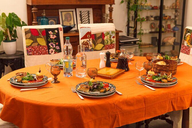 share a traditional meal with licauw - The pace and what you’ll actually learn while eating