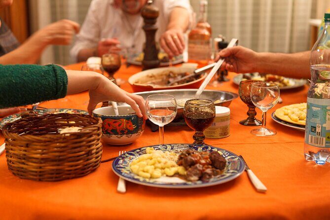 share a traditional meal with licauw - Fish option for non-meat diets: what to ask ahead