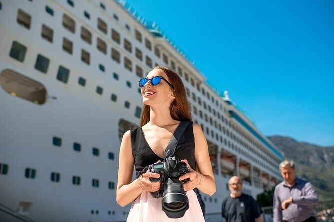 Shore Excursion Private Half Day: Cannes, Antibes, Juan les Pins - Juan les Pins: a drive-through look at Jet Set villas and Cap-Eden-Roc energy