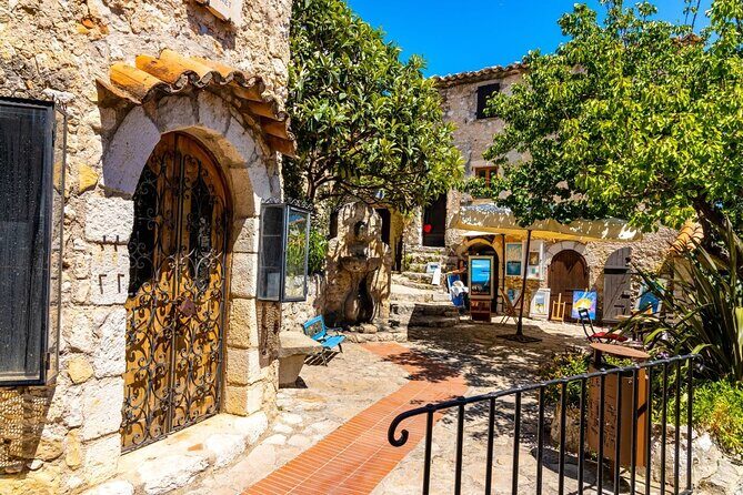 Shore excursion to Eze, Monaco and Monte Carlo from Cannes - Eze village on the cliff: 90 minutes of medieval drama and sea views