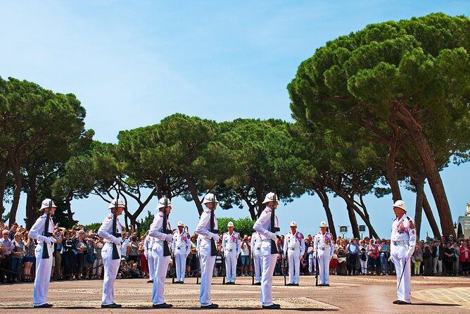 Shore excursion to Eze, Monaco & Monte-Carlo from Cannes - Monaco-Ville and the palace area: walking with payoff