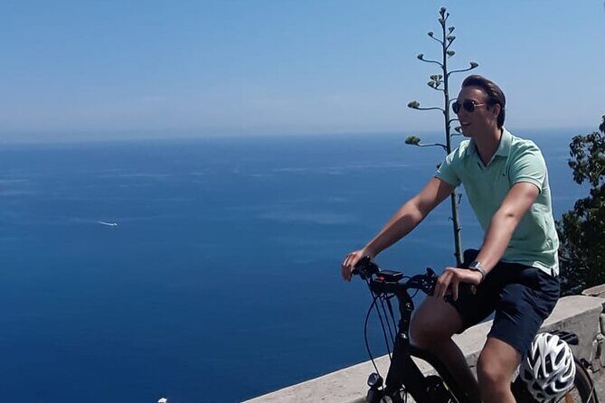 The Essentials of Nice 3h E-Bike Tour - Old Town stop (25 minutes): the lively Nice you’ll want to come back to