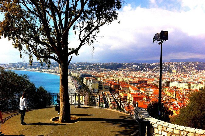 The Essentials of Nice 3h E-Bike Tour - Place Île-de-Beaute (15 minutes): the harbor scene and the stories behind it