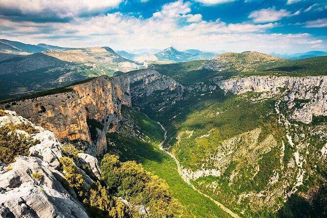Verdon Gorge: The Grand canyon of Europe, Lake and Lavender - Lake Sainte-Croix: Lakeside Time (Sometimes a Replacement Stop)