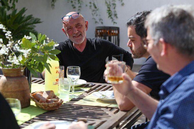 Viator Exclusive: Local Cooking Class & Dinner with View of Nice - Meeting at Cor des Oliviers and locating the host’s home on time