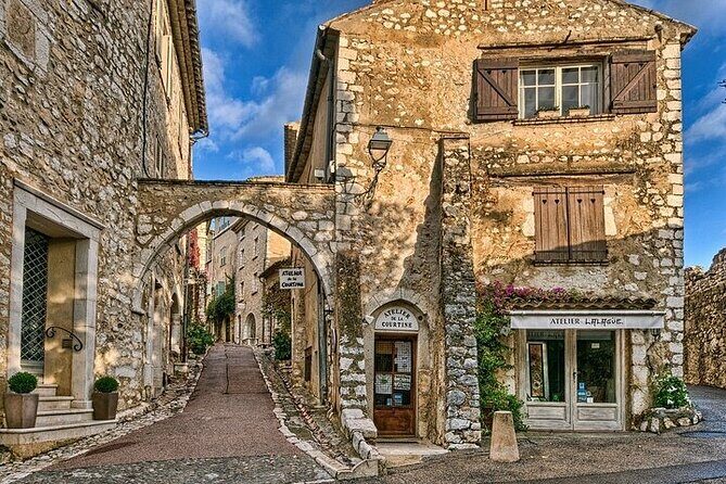 Villages Médiévaux,Grasse, Gourdon, Tourrettes sur Loup, St Paul - Who this tour fits best (and who might want something else)
