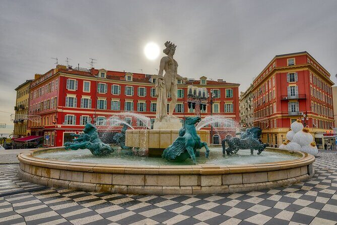 Visit Nice in 2h with Local Certified Guide - Promenade des Anglais and the #iloveNice photo stop
