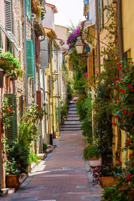 Visit Saint Paul de Vence, Antibes, and Cannes: 7-Hour Tour - Getting picked up in Nice (and why the small van matters)