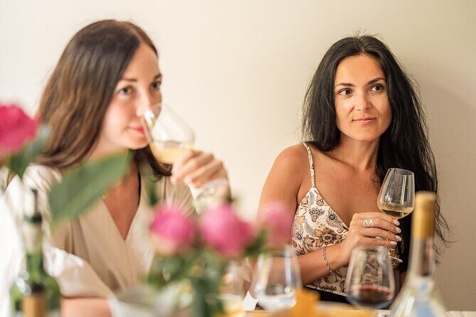 Wine Tasting Class: Tour de France in Nice City Centre - Cheese and snack pairings: the easiest path to tasting better
